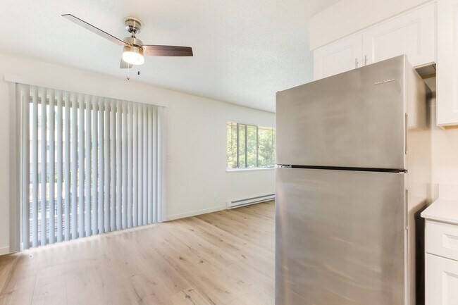 Foto del edificio - West Royal Apartments