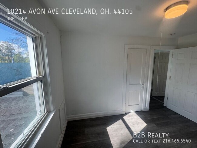 Foto del edificio - 10214 Avon Ave