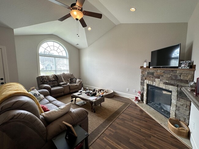 Foto del edificio - 1929 Leighton Dr