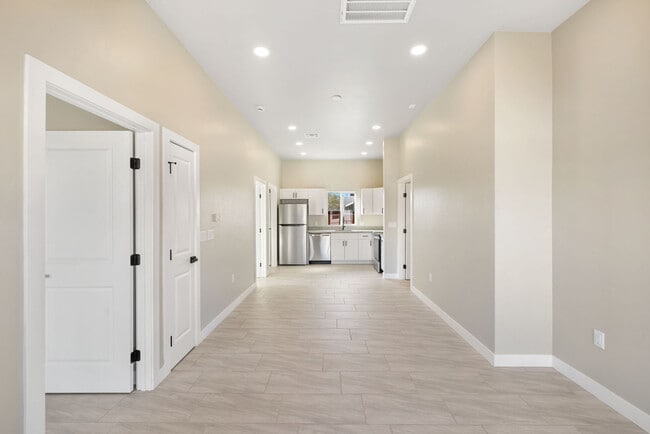 Building Photo - 1329 W Speedway Blvd