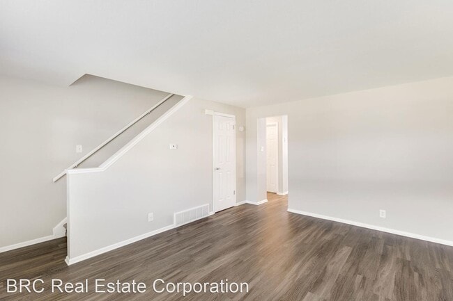 Building Photo - 2 br, 1.5 bath Apartment - 2655 Depew Street