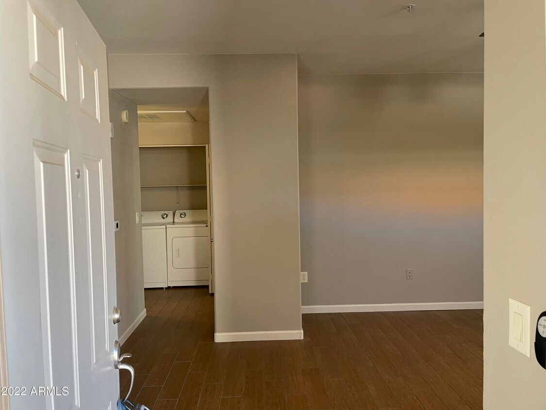 Foto principal - 3830 S Lakewood Pkwy E