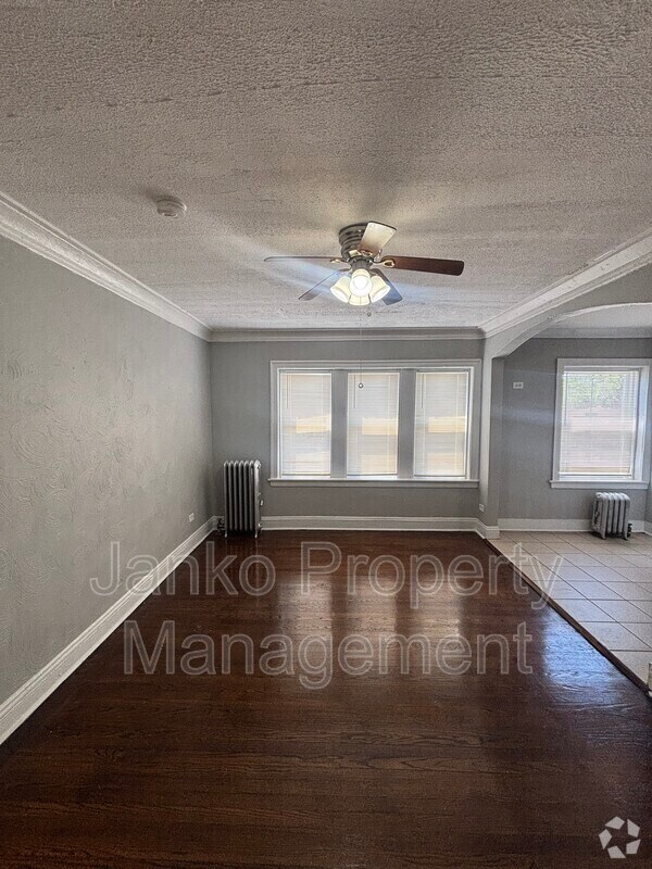 Building Photo - 9453 S Loomis St