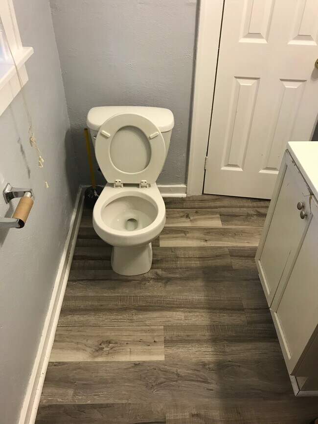 Foto del edificio - 447 Barth Ave SE