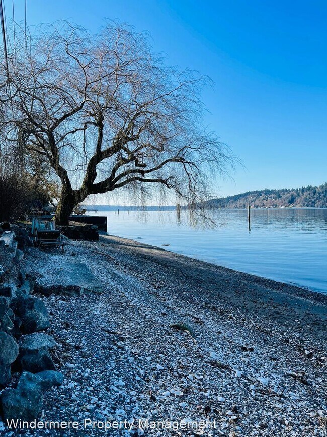 Building Photo - 3 br, 3 bath House - 4720 Crystal Springs ...