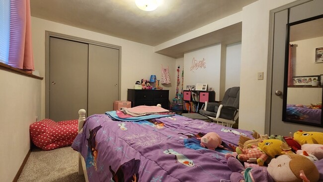 Building Photo - 2312 N Skylark Dr