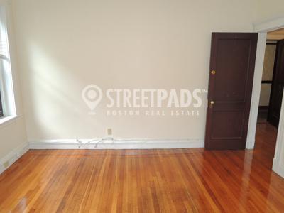 Foto del edificio - 1 bedroom in Malden MA 02148