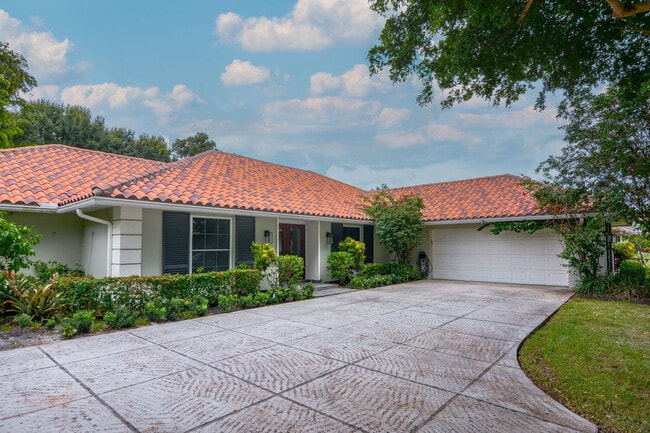 Building Photo - 3301 Embassy Dr