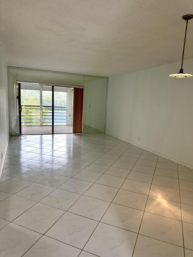 Foto del edificio - 9370 SW 8th St