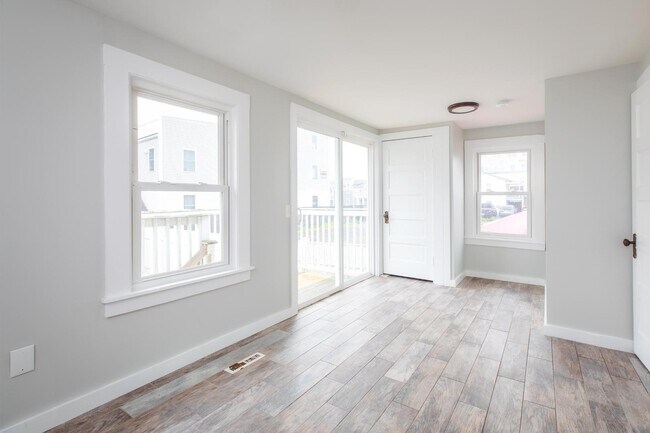 Foto del edificio - 140 Ashworth Ave