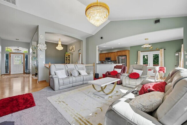 Foto del edificio - 355 Cindy Rd