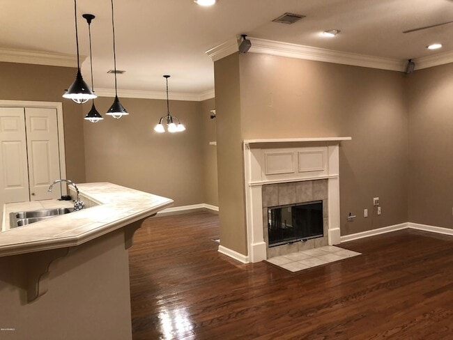 Foto del edificio - 112 Cherry Bark Ln