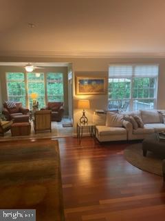 Building Photo - 4940 Tothill Dr