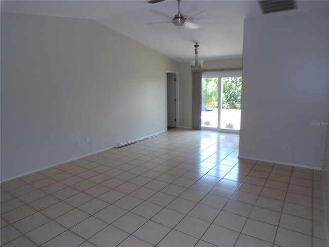 Foto del edificio - 10104 Willmington Blvd
