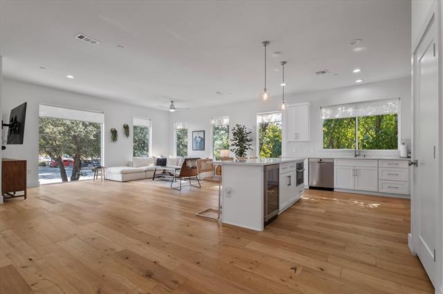 Foto del edificio - 2222 Moser Ave