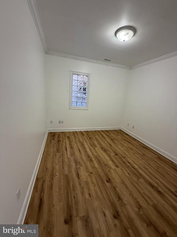 Foto del edificio - 107 N High St