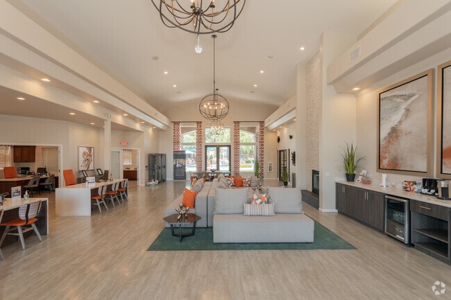 Interior Photo - Silverbell Springs