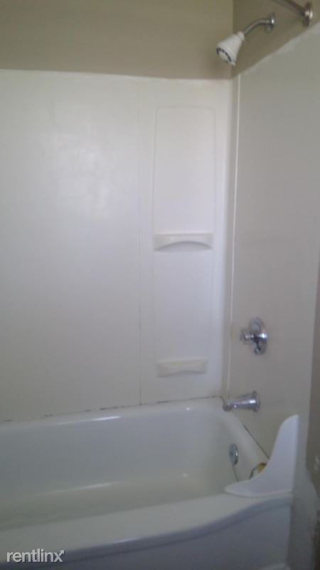 Building Photo - 196 Pettingill St