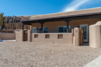 Building Photo - 610 Paseo De La Cuma