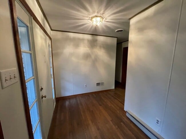 Foto del edificio - 735 E King St