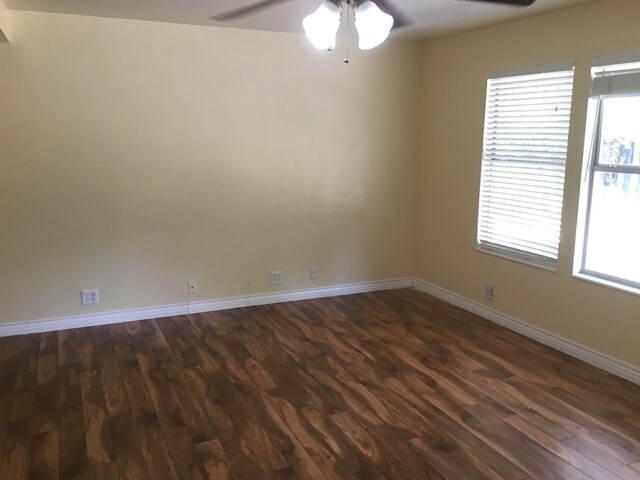 Building Photo - 172 W 2100 S