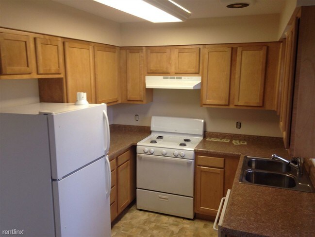 Building Photo - 3729 Oakland Dr