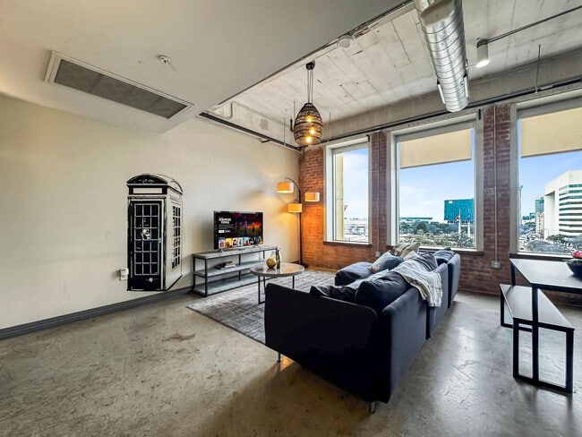 Foto del edificio - 555 Evergreen St