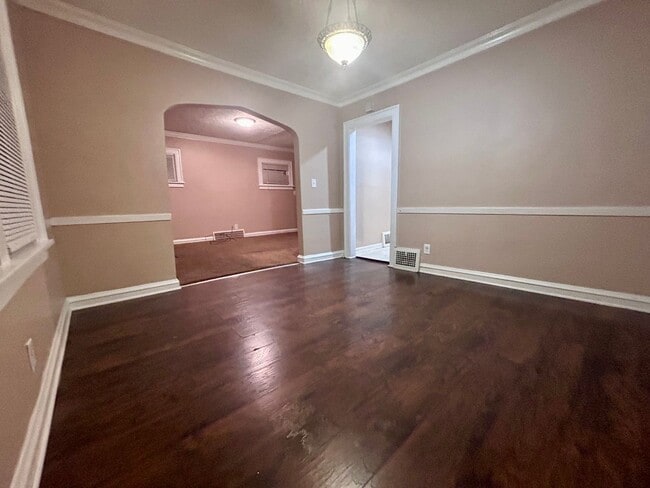 Foto del edificio - Lovely home in Garfield Heights