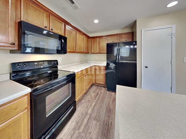 Building Photo - 3770 Marshlane Way