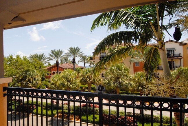 Building Photo - 4445 El Mar Dr