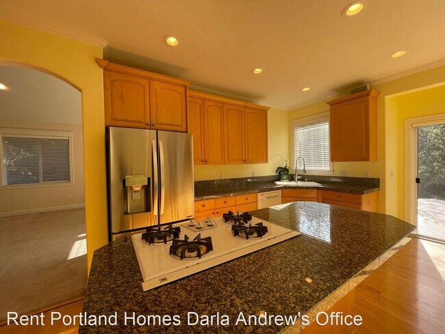 Foto del edificio - 3 br, 2.5 bath House - 14618 SE Duke St