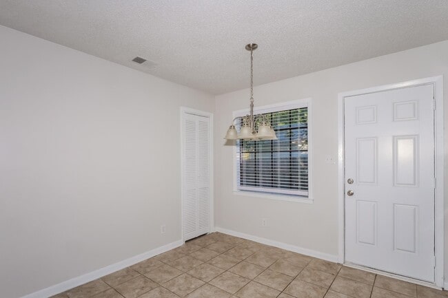 Foto del edificio - 1441 Sandy Stone Ln