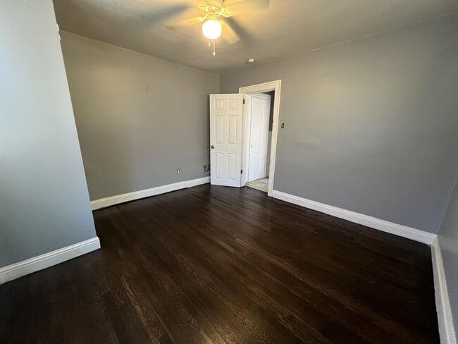 Building Photo - 1260 Gimblin St