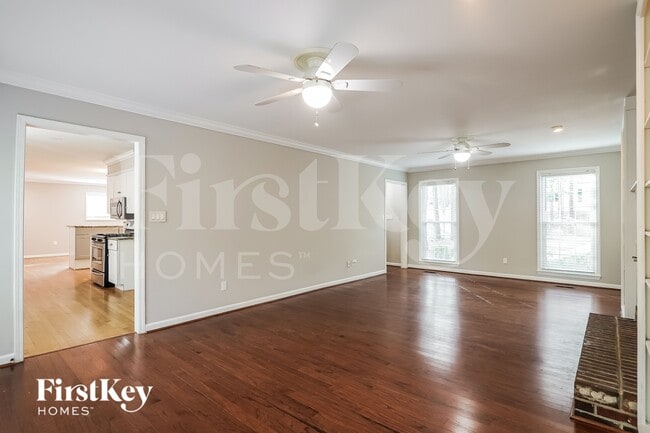 Foto del edificio - 5143 Colonial Park Rd