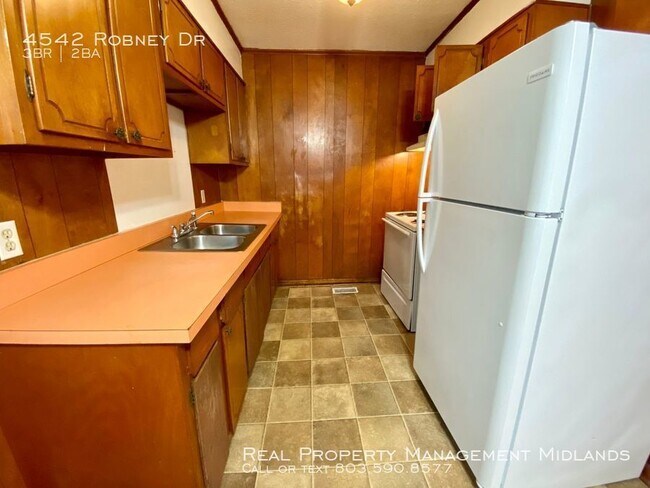 Foto del edificio - Cozy Home in Eastway Park! Apply Now!