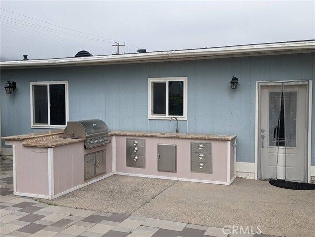 Foto del edificio - 21050 Union St