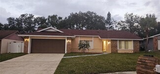 Building Photo - 1859 Lake Hill Cir