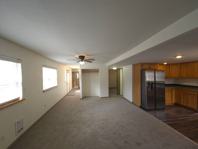 Foto del edificio - 412 Riverside Ave W