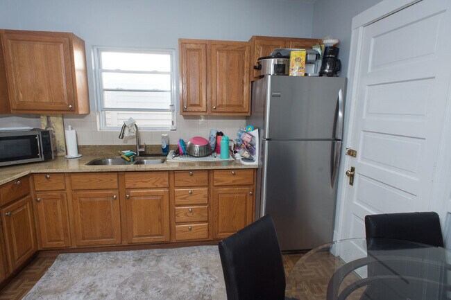 Foto del edificio - 4825 W Hutchinson St