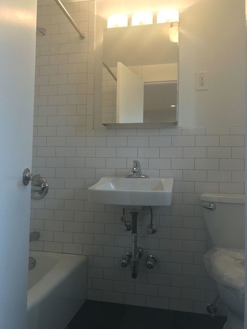 30 Charlton St Unit 5N, New York, NY 10014 Room for Rent in New York
