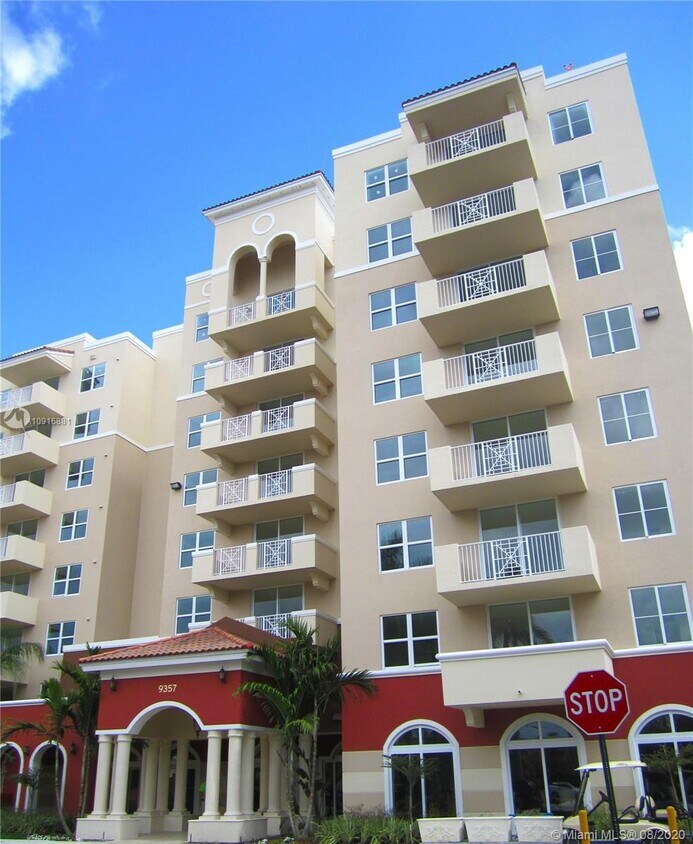 Foto principal - 9365 SW 77th Ave