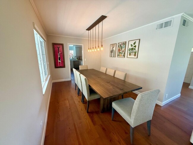 Building Photo - Stunning 4BD + Office Home with Pool in Li...