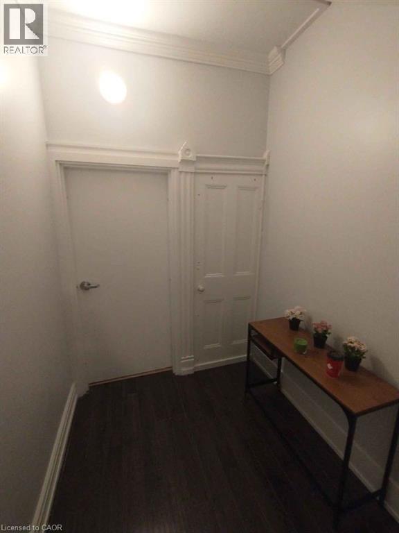 Building Photo - 102 Grant Ave