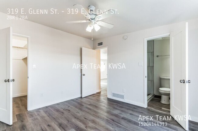 Building Photo - $1200- Beautifully Remodeled 2 Bed | 1.5 B...