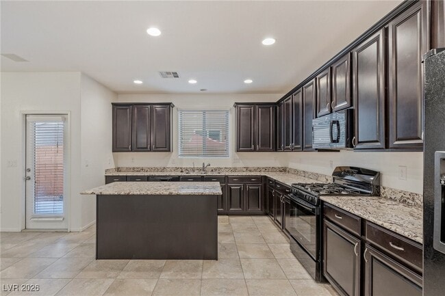 Building Photo - 7741 Lots Hills Dr