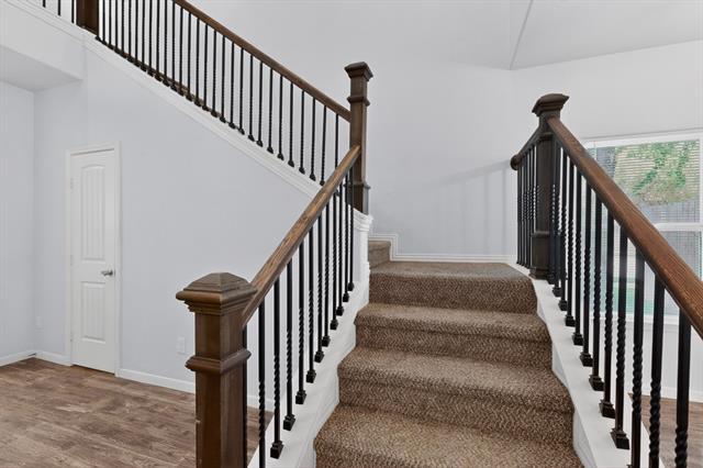 Building Photo - 5838 Humbert Ave