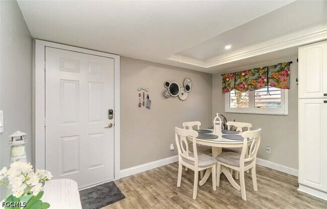 Foto del edificio - 5255 Coronado Pkwy