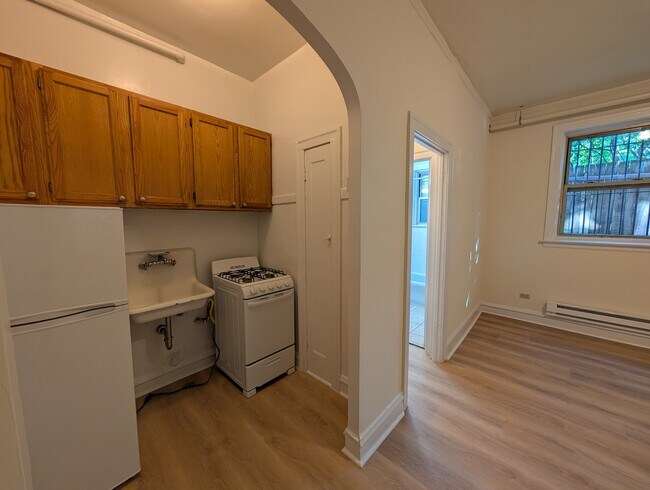 Foto del edificio - 2536 N Sawyer Ave