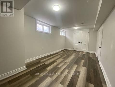 Building Photo - 10 Beattie Ave