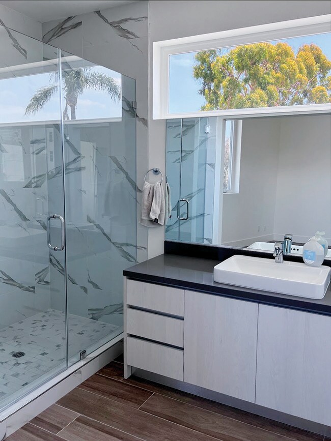 5504 W Olympic Blvd, Los Angeles, CA 90036 House Rental in Los